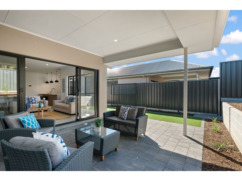 42 and 42A White Crescent, Seacombe Gardens SA 5047