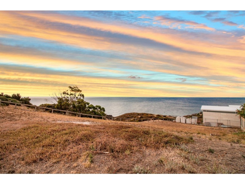 13 Petrel Close, Hallett Cove SA 5158