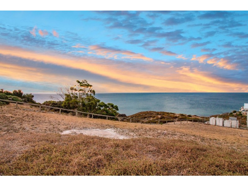 13 Petrel Close, Hallett Cove SA 5158