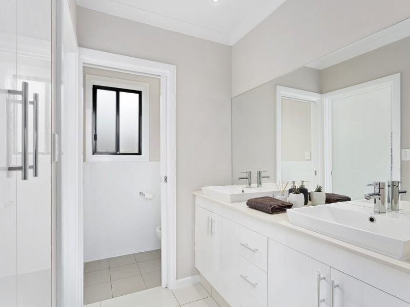 4 Golf Course Drive, Woodcroft SA 5162