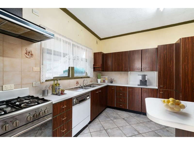 16 Kearnes Road, Oaklands Park SA 5046