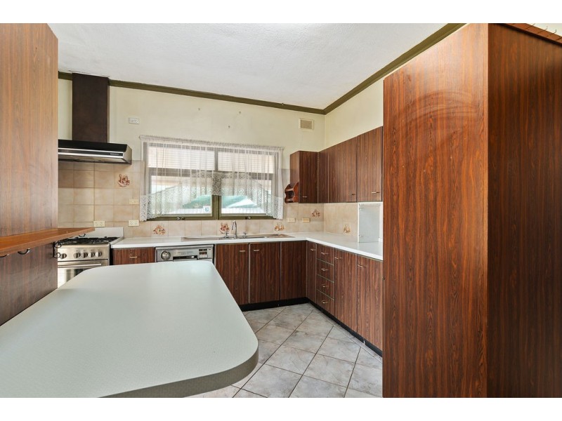 16 Kearnes Road, Oaklands Park SA 5046