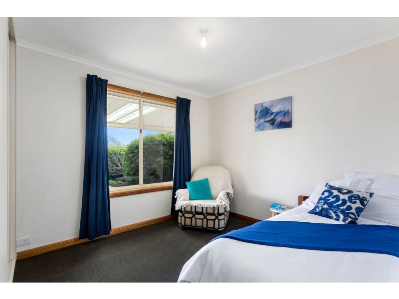 73 Lemon Road, Trott Park SA 5158