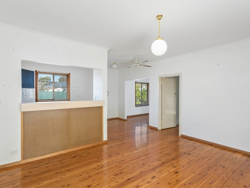 28 Sutton Avenue, Seacombe Gardens SA 5047