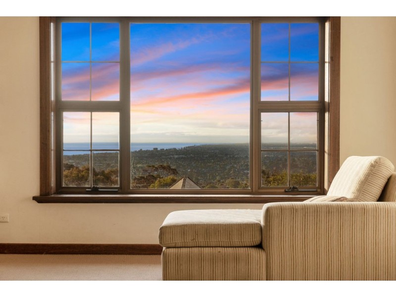 8 Gulfview Road, Seaview Downs SA 5049