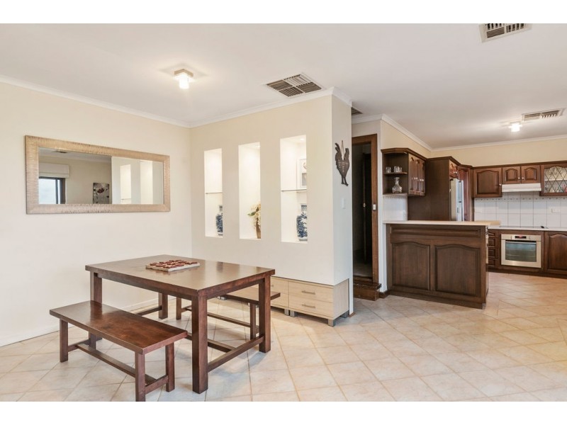 8 Gulfview Road, Seaview Downs SA 5049