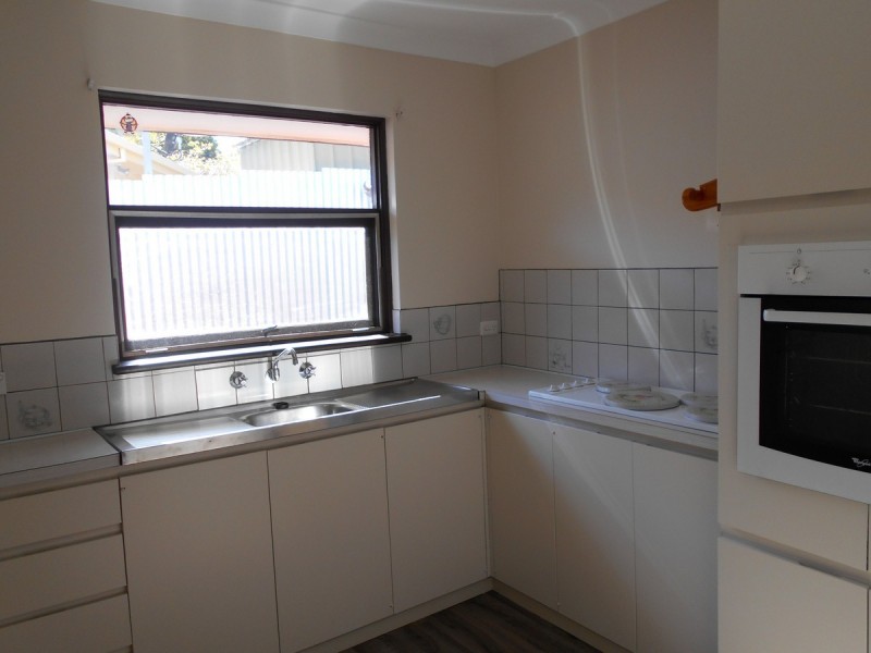 16 Waitara Court, Morphett Vale SA 5162