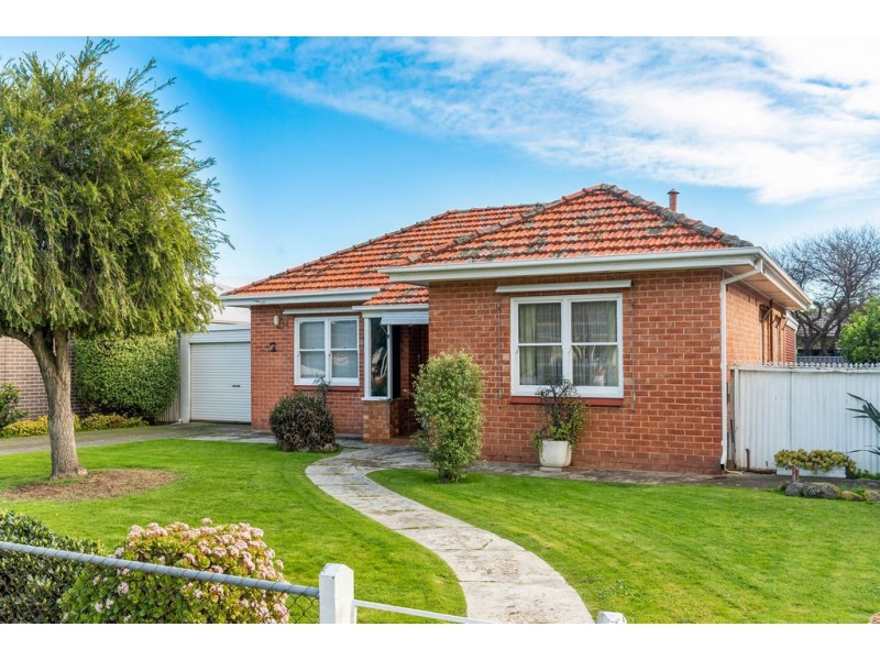 15 Burrupa Avenue, Glenelg North SA 5045