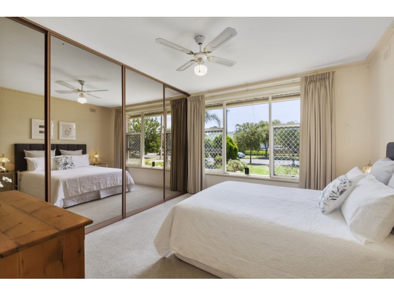 9 Clyde Street, Marion SA 5043