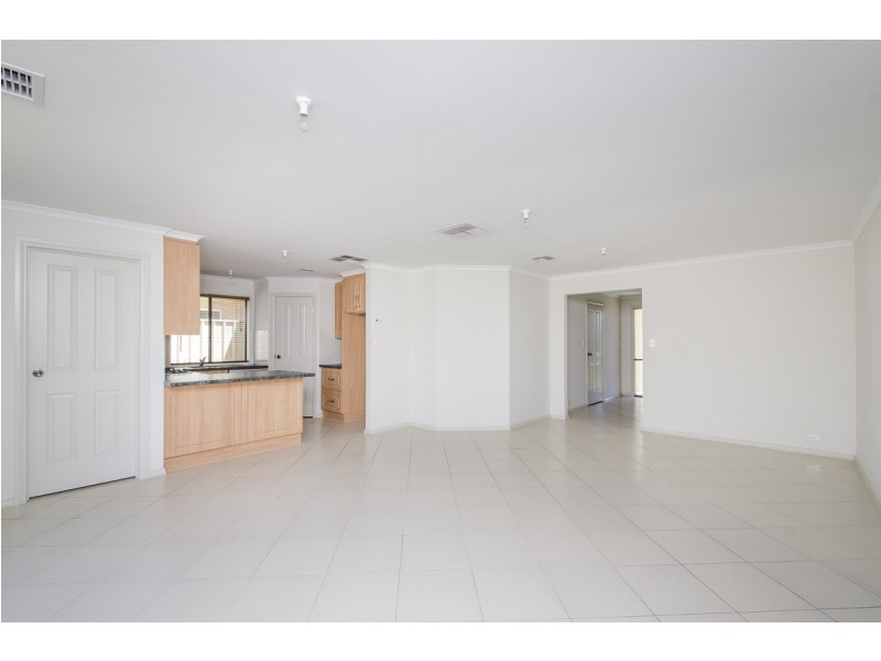 28 Sixth Avenue, Ascot Park SA 5043