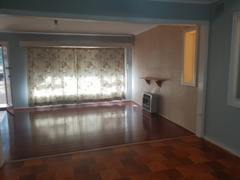 17 Barnabas Crescent, Christie Downs SA 5164