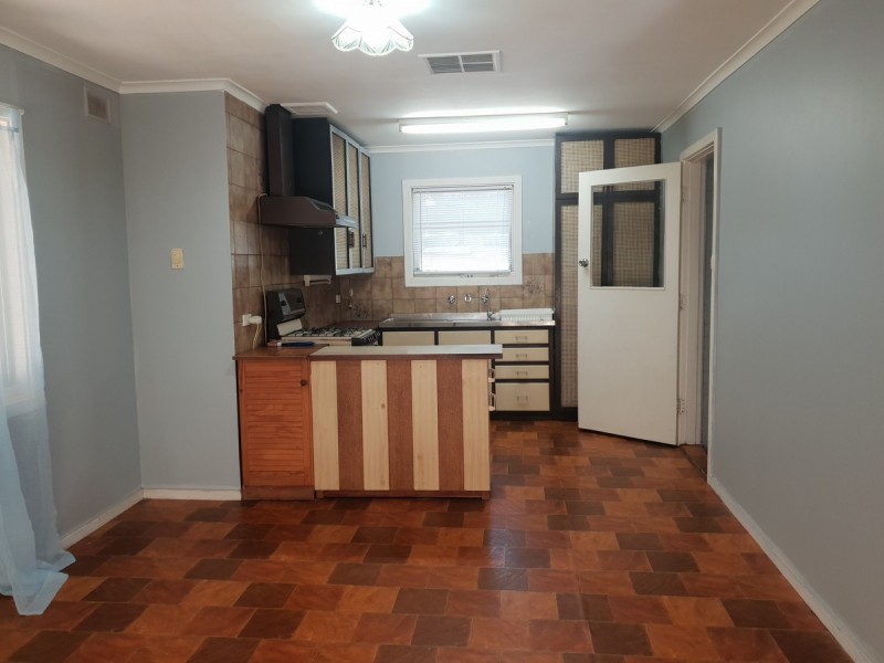 17 Barnabas Crescent, Christie Downs SA 5164