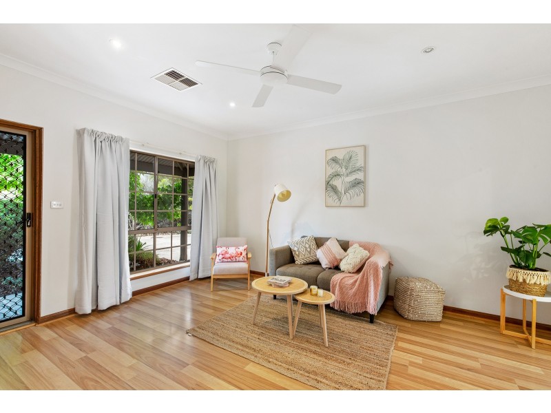 2/22 Wistow Crescent, Trott Park SA 5158