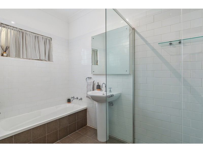 2/22 Wistow Crescent, Trott Park SA 5158