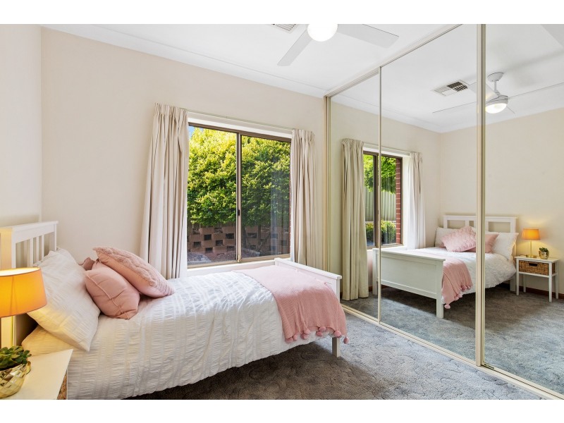2/22 Wistow Crescent, Trott Park SA 5158