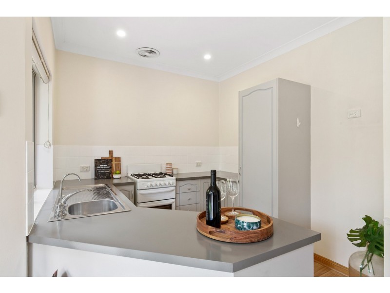 2/22 Wistow Crescent, Trott Park SA 5158