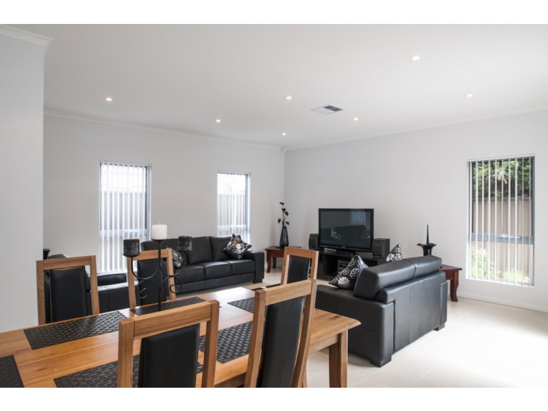 52 Fourth Avenue, Ascot Park SA 5043