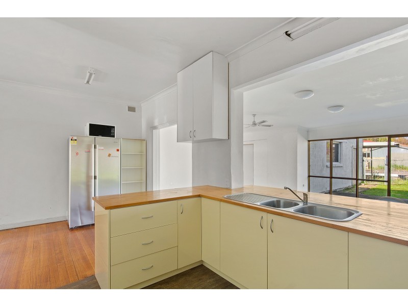 4 Tudor Avenue, Clovelly Park SA 5042