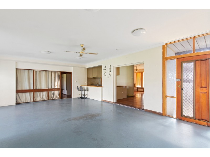 4 Tudor Avenue, Clovelly Park SA 5042