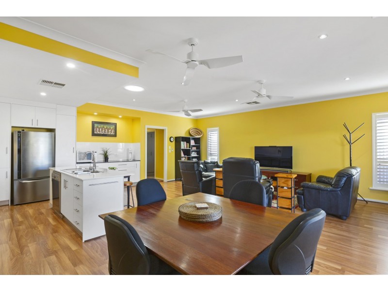 12A Parsons Grove, Park Holme SA 5043