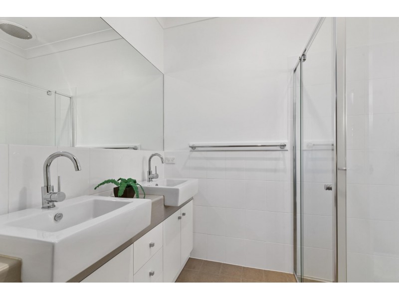 12A Parsons Grove, Park Holme SA 5043