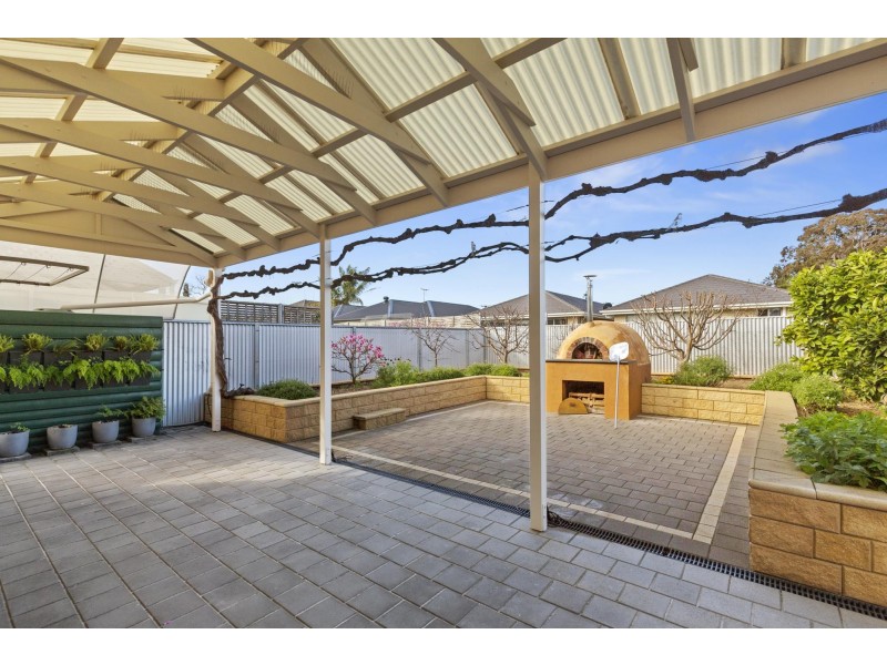 12A Parsons Grove, Park Holme SA 5043