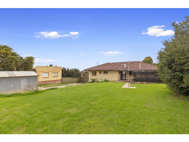 5 Basten Avenue, Seaview Downs SA 5049