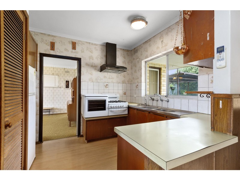 5 Basten Avenue, Seaview Downs SA 5049