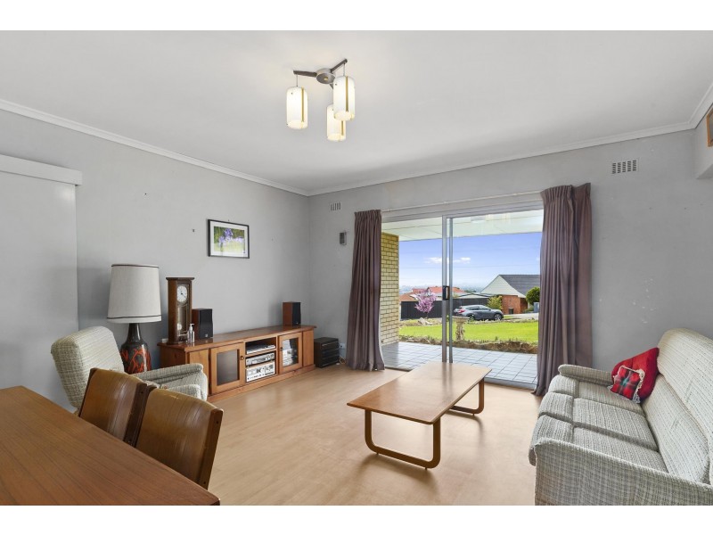 5 Basten Avenue, Seaview Downs SA 5049