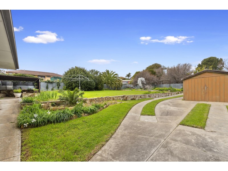 5 Basten Avenue, Seaview Downs SA 5049