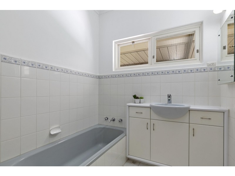 11 Oliphant Avenue, Oaklands Park SA 5046