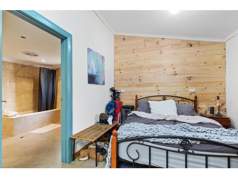 10 Eucla Avenue, Warradale SA 5046