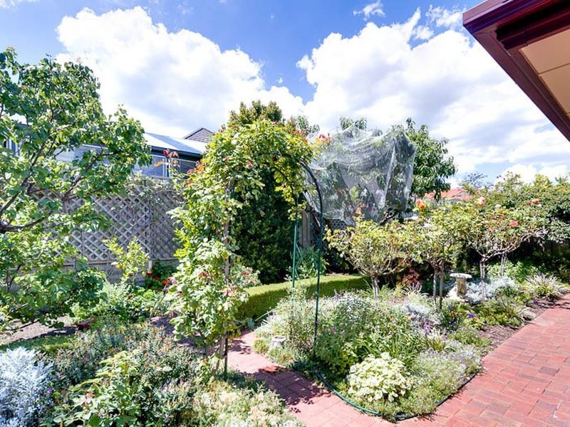 23 Sherbourne Tce, Dover Gardens SA 5048