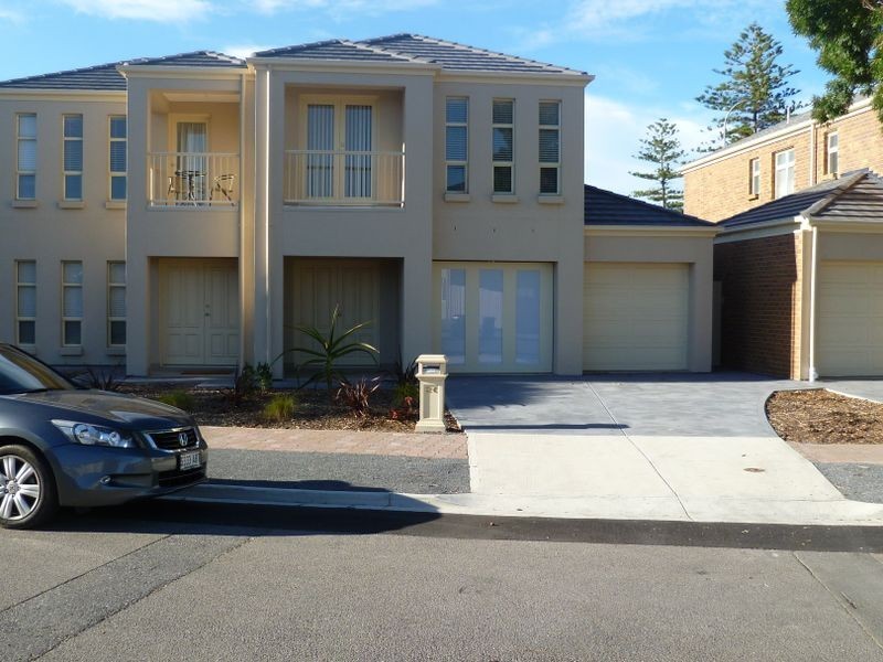 2c Leak Ave, Glenelg North SA 5045