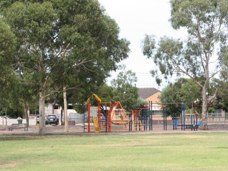 9 Lowe Street, Royal Park SA 5014