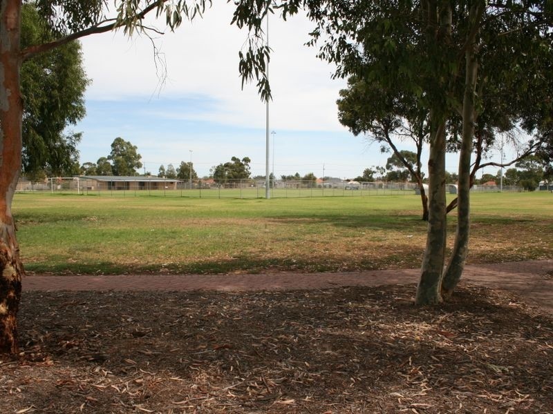 9 Lowe Street, Royal Park SA 5014