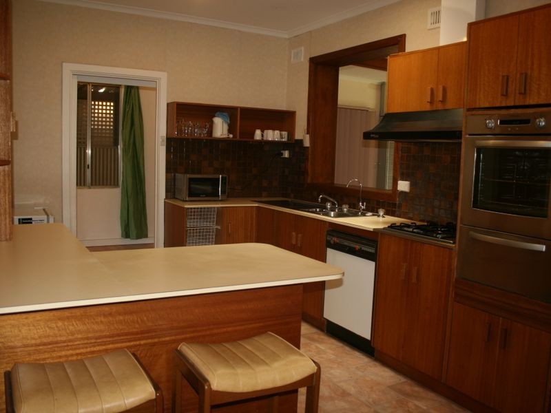 5 Sunshine Ave, Warradale SA 5046