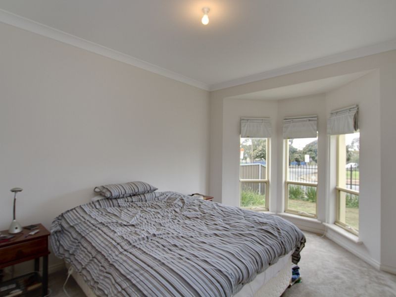 8A White Cresent, Seacombe Gardens SA 5047