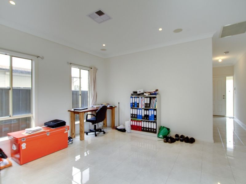 8A White Cresent, Seacombe Gardens SA 5047