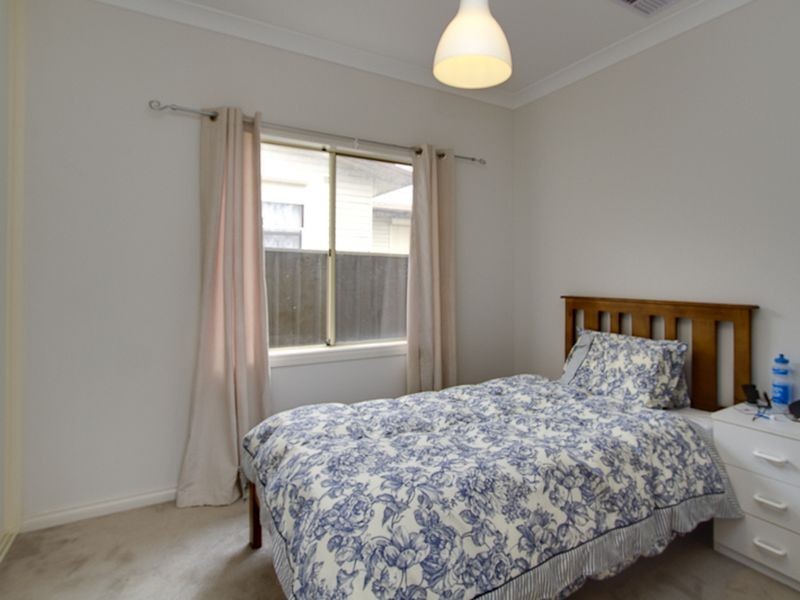 8A White Cresent, Seacombe Gardens SA 5047