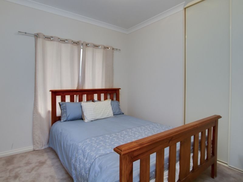 8A White Cresent, Seacombe Gardens SA 5047