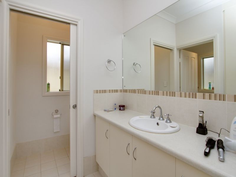 8A White Cresent, Seacombe Gardens SA 5047