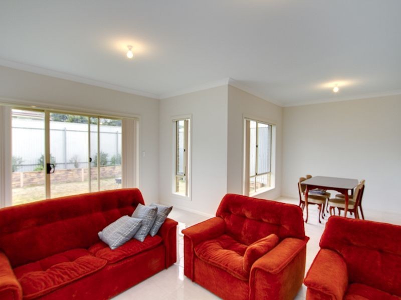8A White Cresent, Seacombe Gardens SA 5047