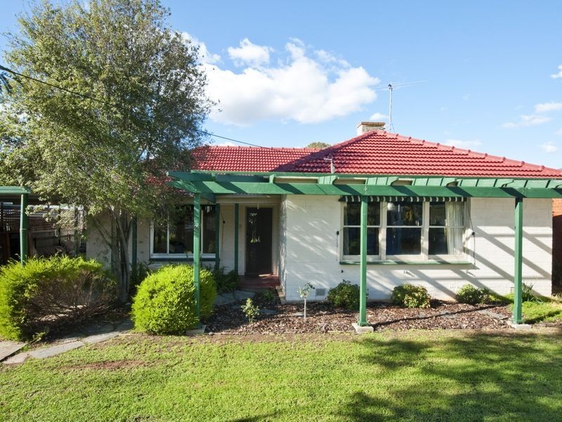 21 Ballara Avenue, Warradale SA 5046