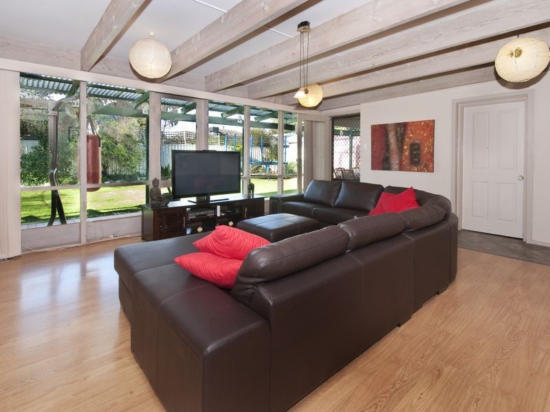 21 Ballara Avenue, Warradale SA 5046