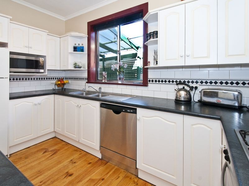 21 Ballara Avenue, Warradale SA 5046