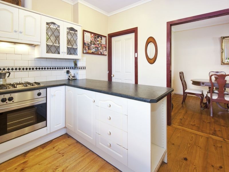 21 Ballara Avenue, Warradale SA 5046