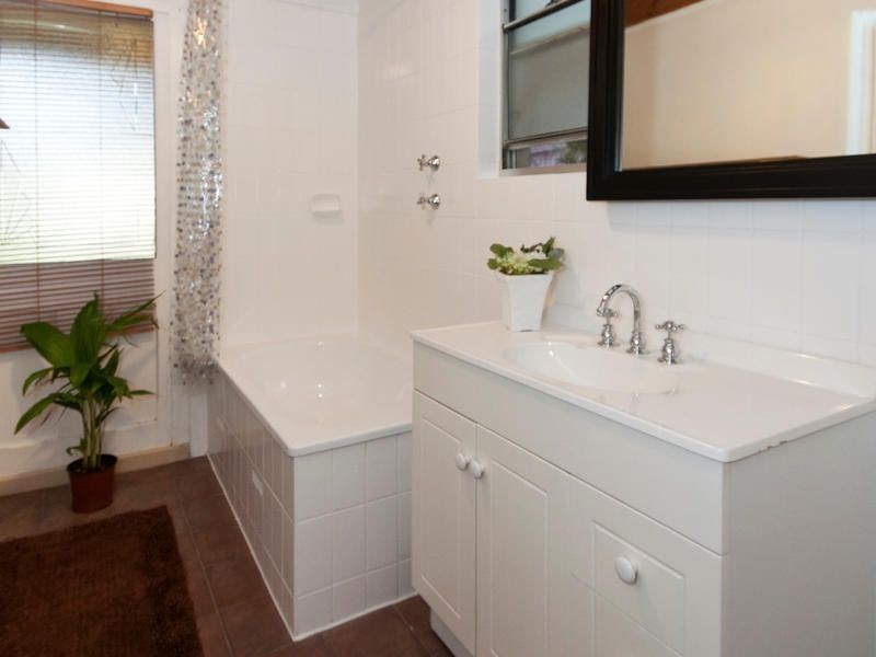 21 Ballara Avenue, Warradale SA 5046