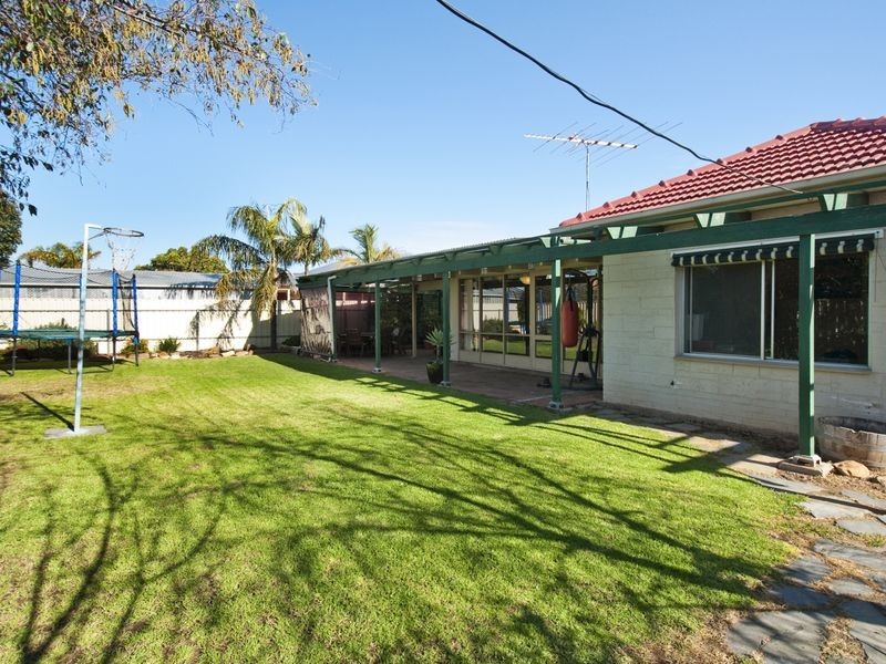 21 Ballara Avenue, Warradale SA 5046