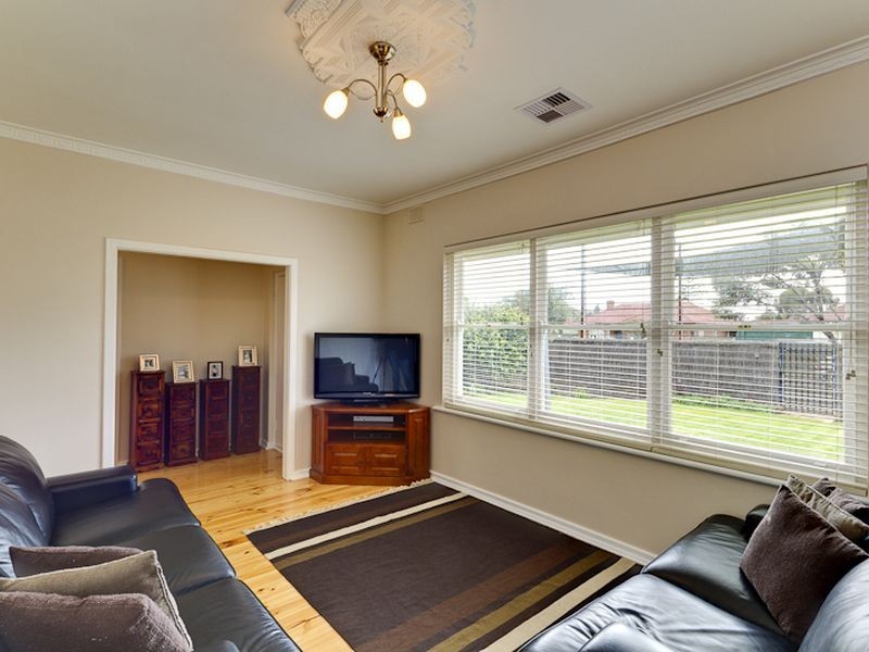 2 Harcourt Avenue, Clovelly Park SA 5042